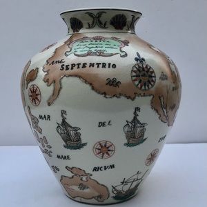DECOR PORCELAIN VASE ORBIS GEOGRAPHIC, GLOBE STYLE VASE MADE IN CHINA, 9 1/2"c34